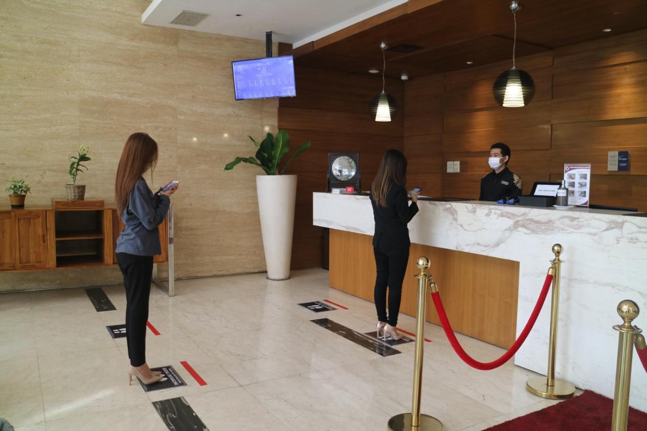 Grand Mercure Solo Baru Surakarta (Solo) Exterior foto