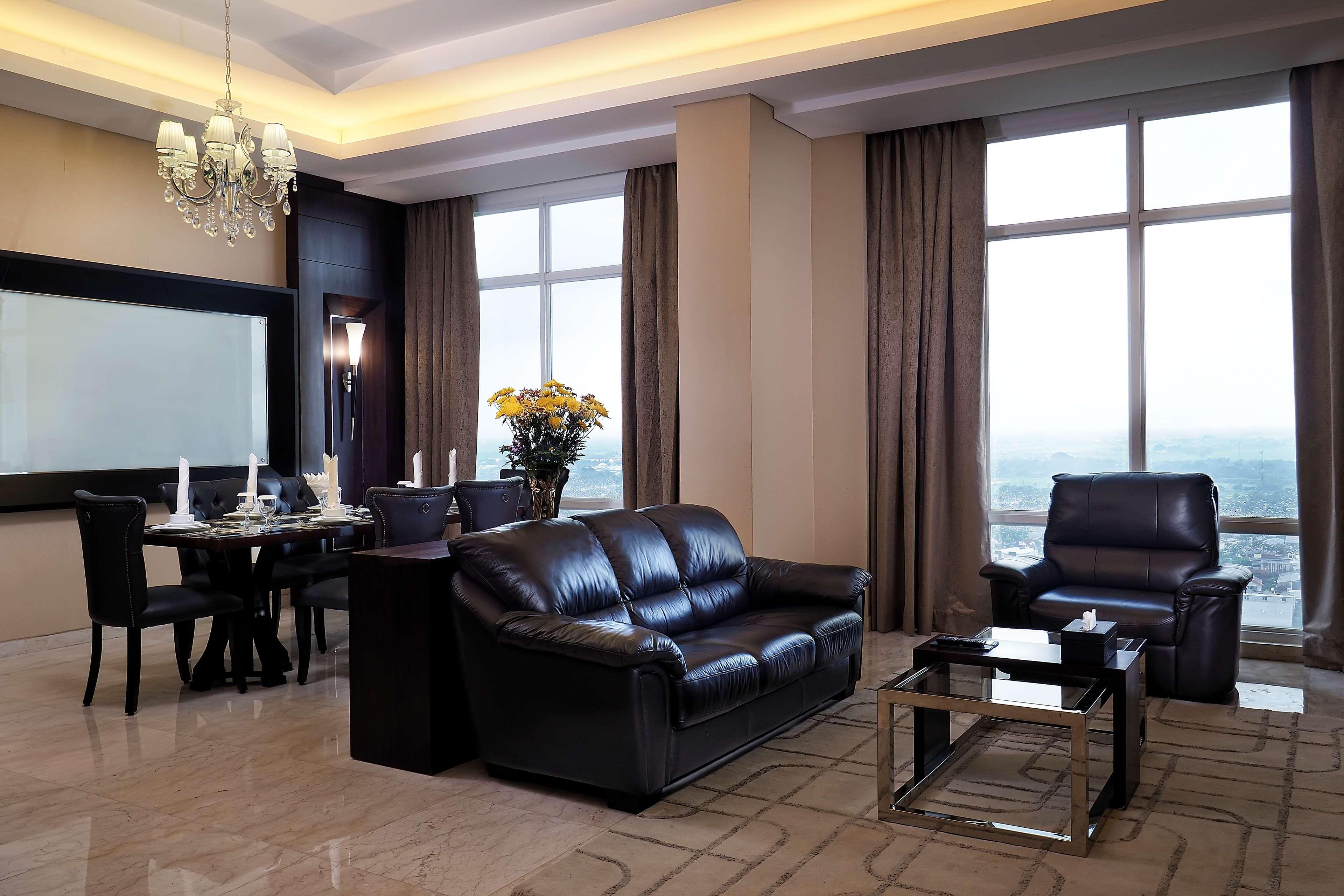 Grand Mercure Solo Baru Surakarta (Solo) Exterior foto