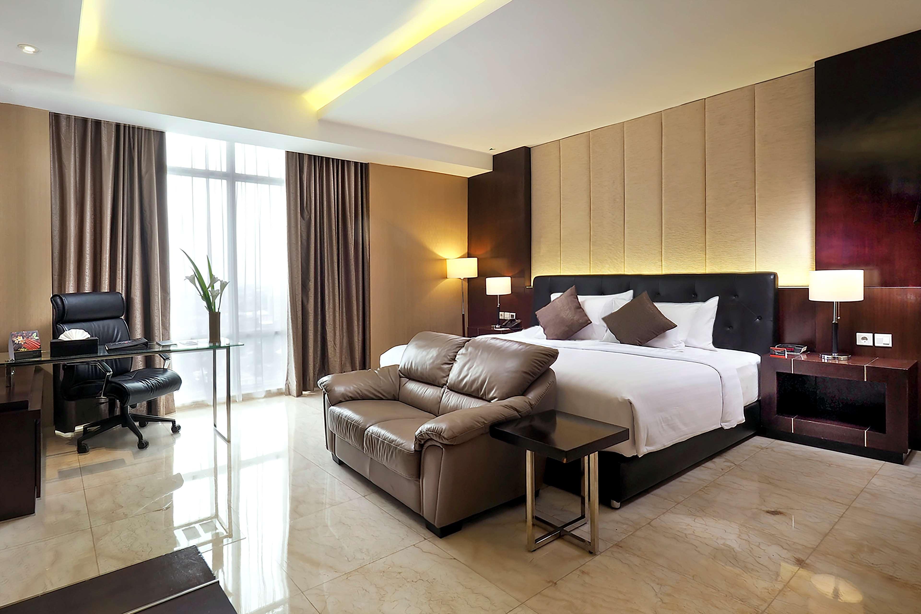 Grand Mercure Solo Baru Surakarta (Solo) Exterior foto