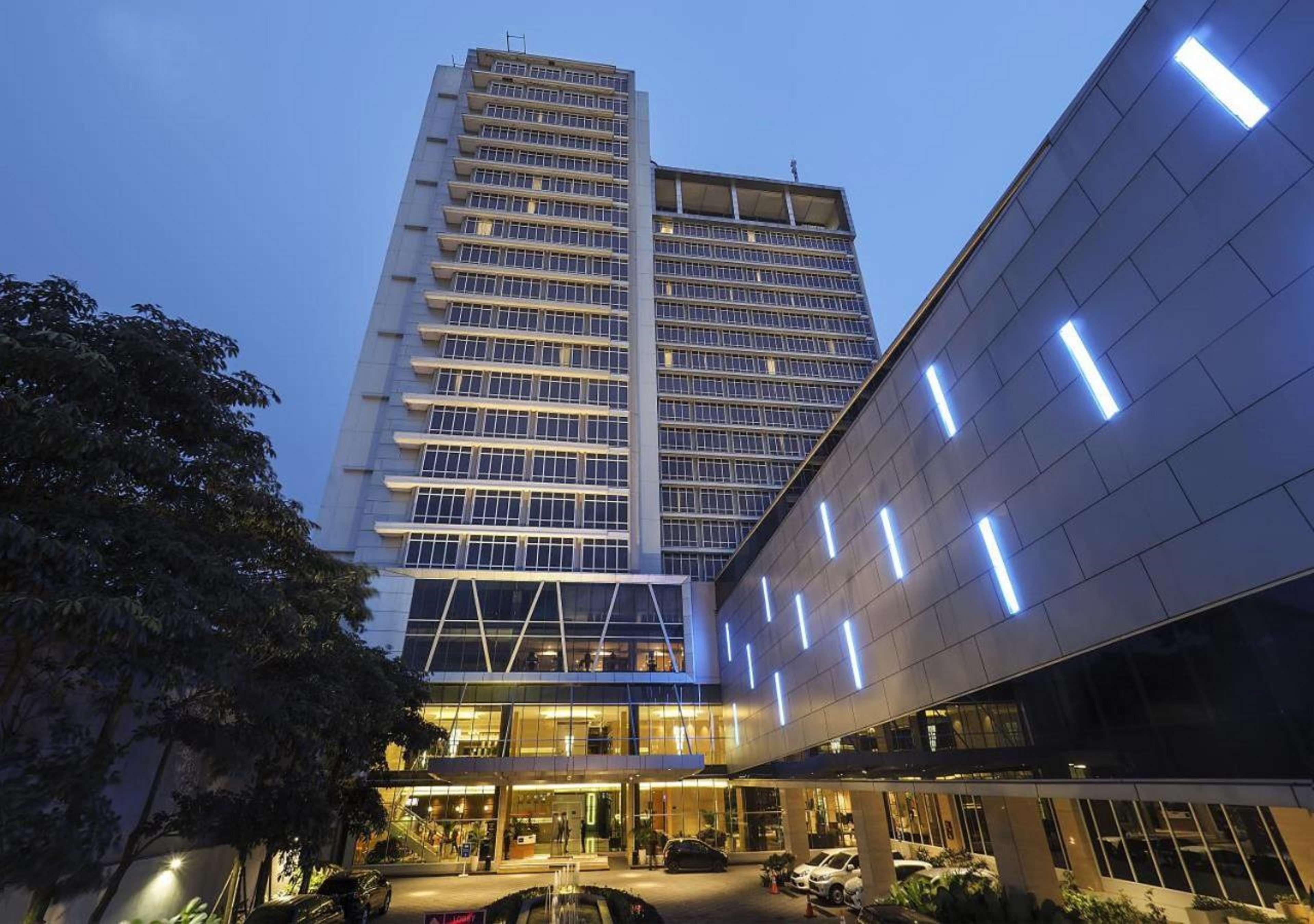 Grand Mercure Solo Baru Surakarta (Solo) Exterior foto