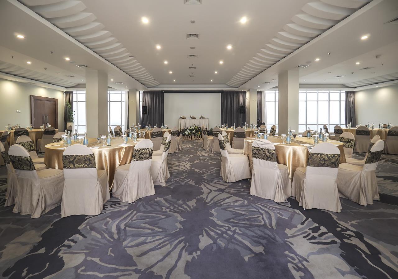 Grand Mercure Solo Baru Surakarta (Solo) Exterior foto